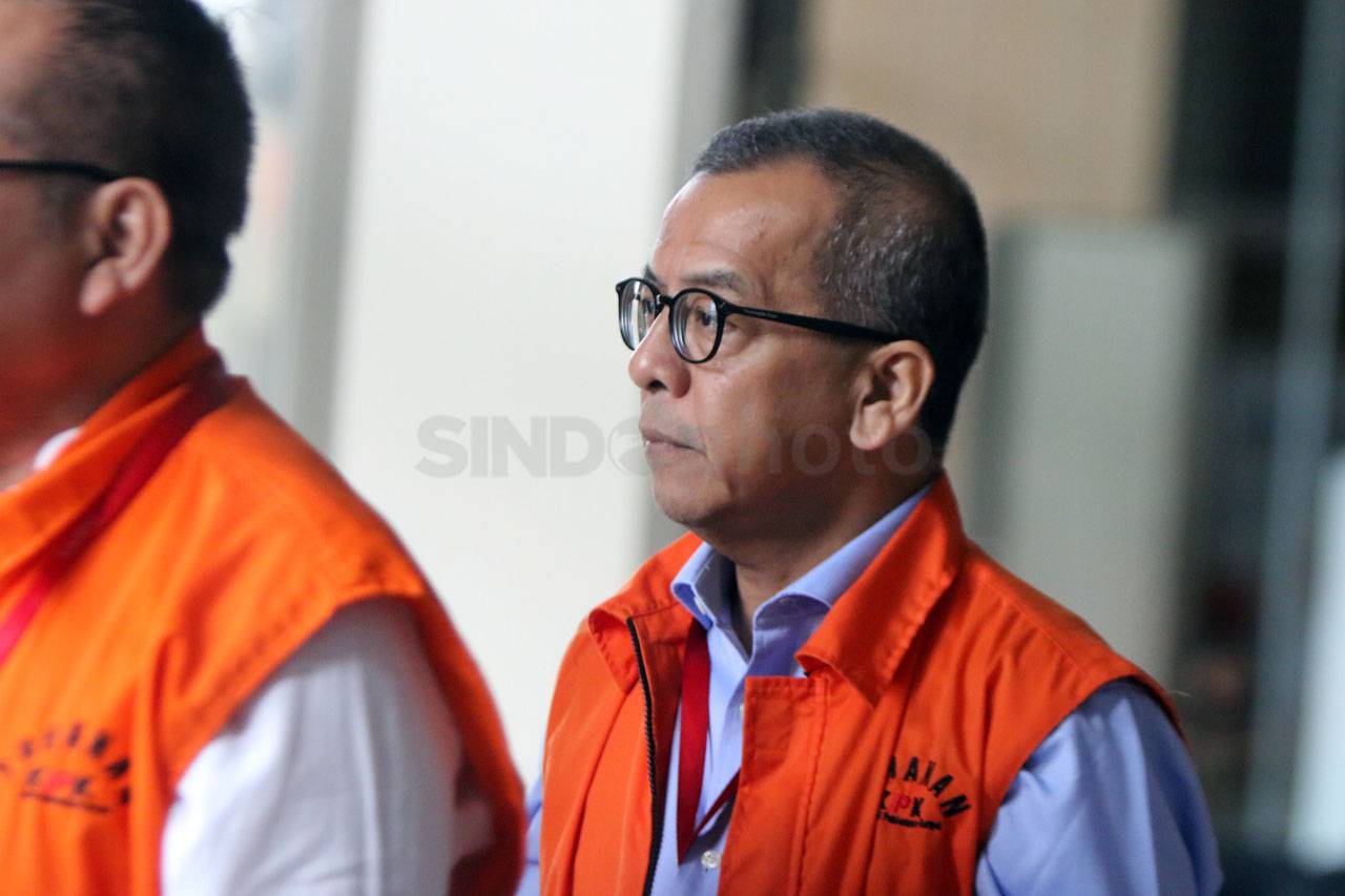KPK Lanjutkan Pemeriksaan...