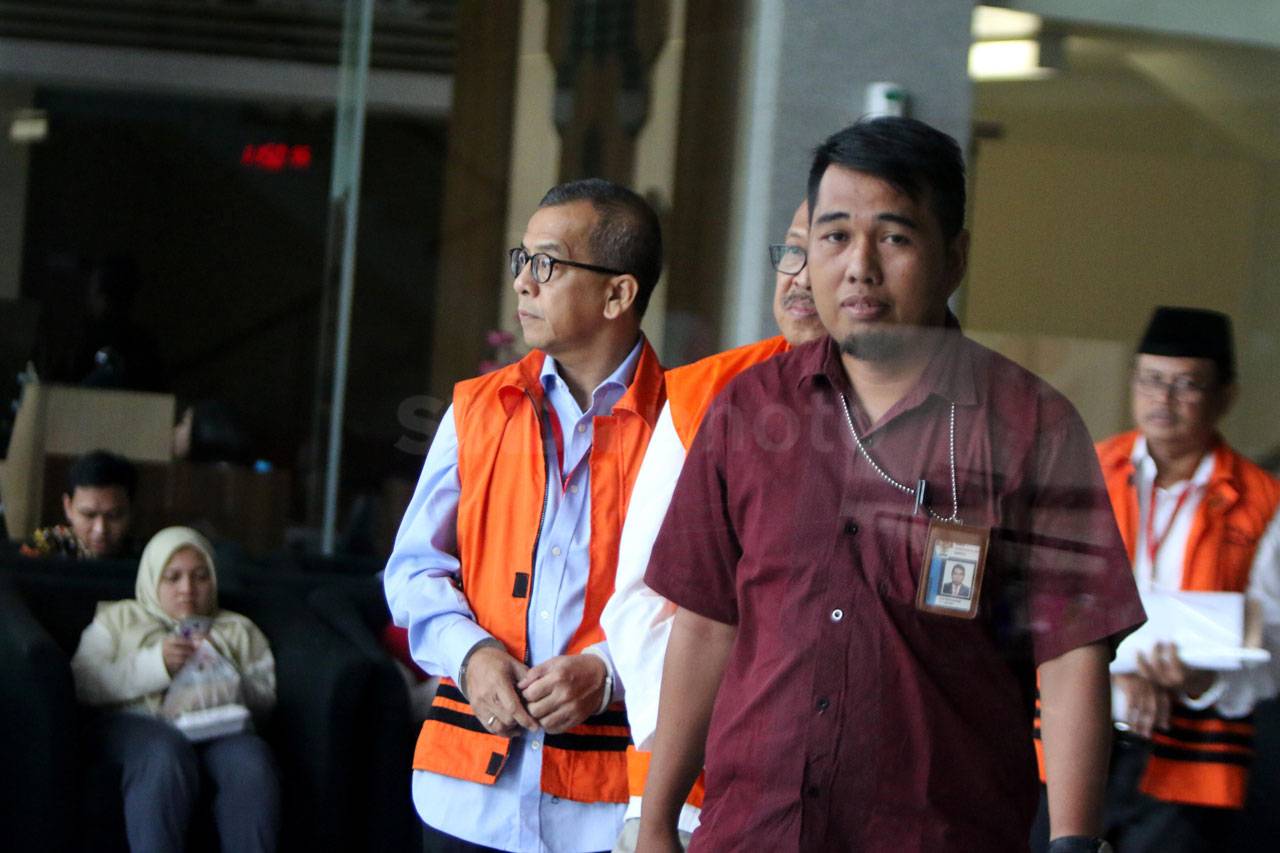KPK Lanjutkan Pemeriksaan...