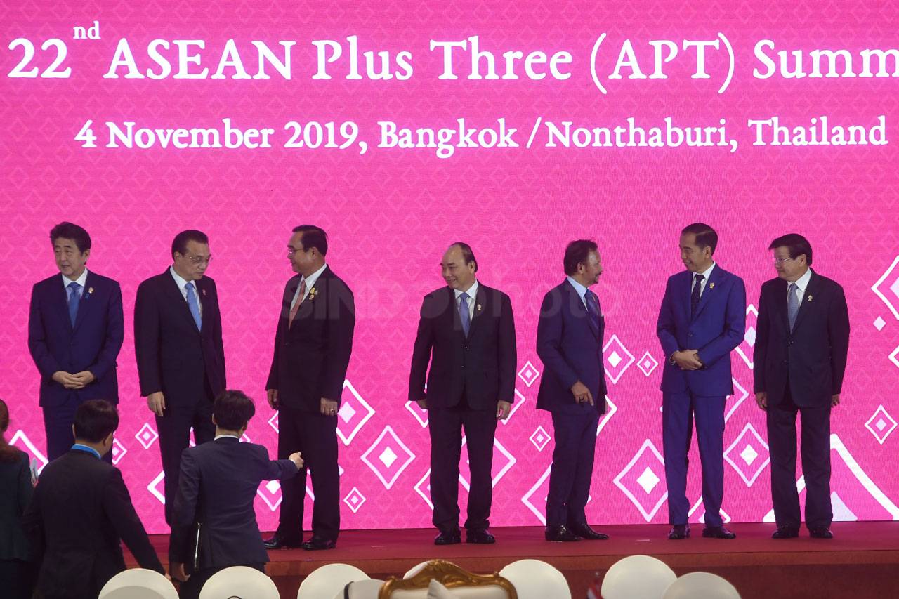 Presiden Jokowi Hadiri...