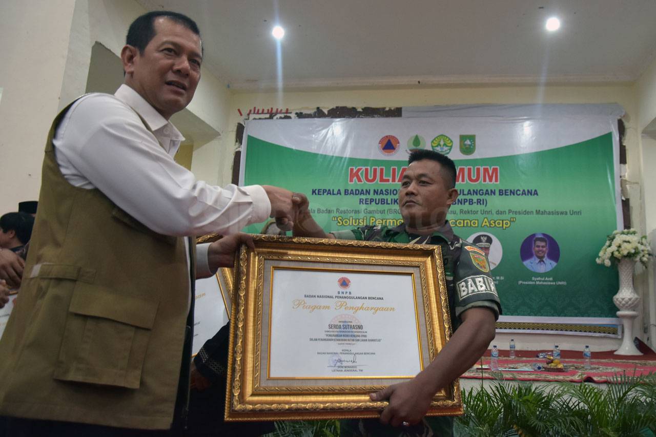 Kepala BNPB Beri Kuliah...