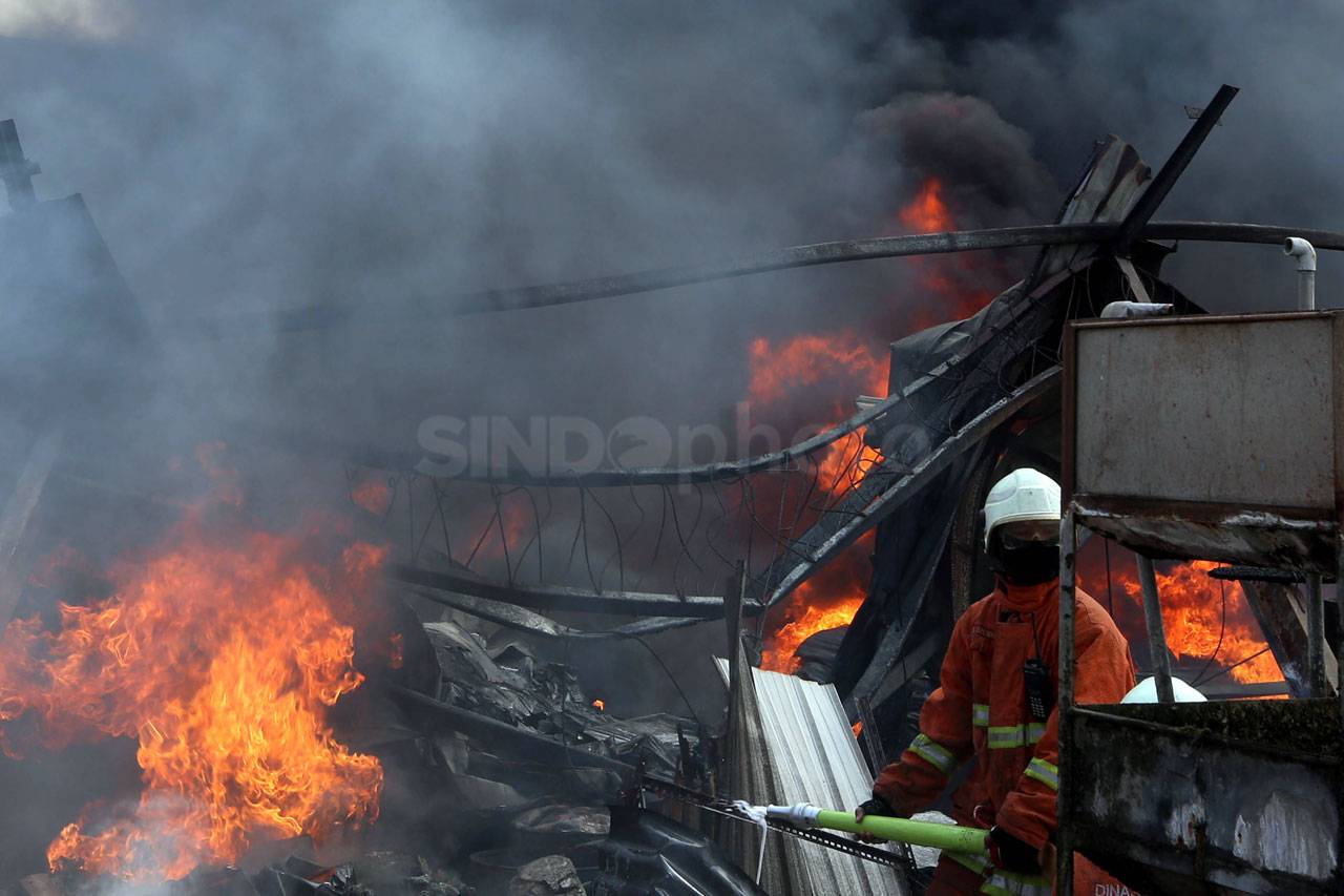 Pabrik Tinta di Surabaya...