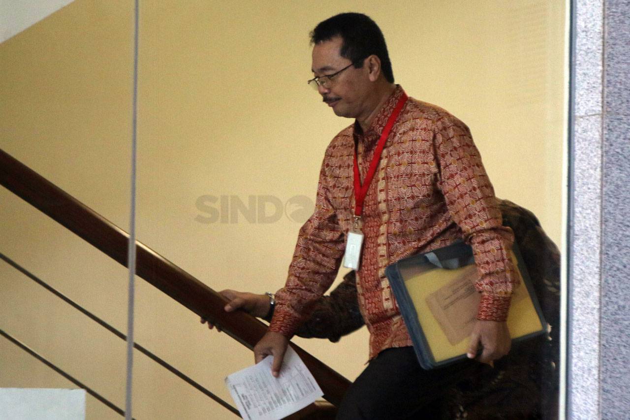 KPK Periksa Mantan Dirut...