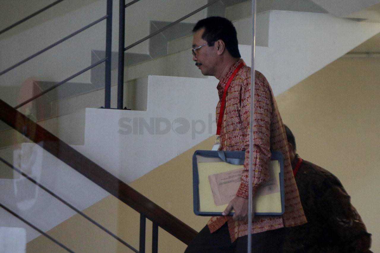 KPK Periksa Mantan Dirut...
