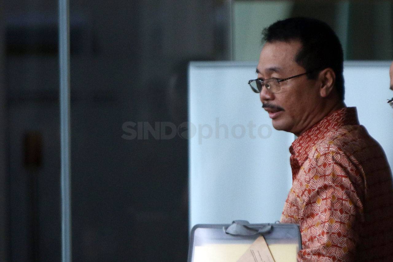 KPK Periksa Mantan Dirut...