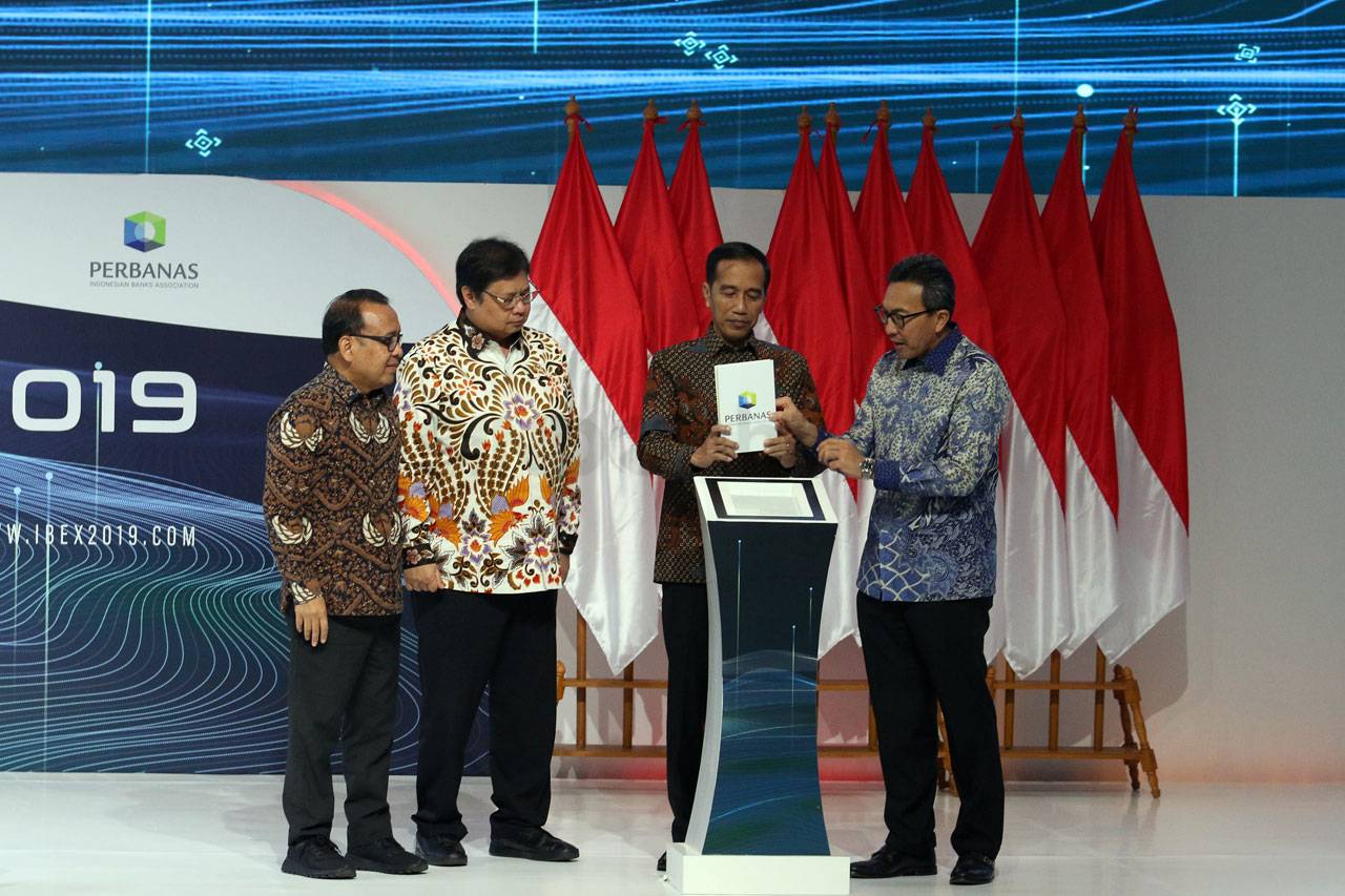 Presiden Jokowi Buka...