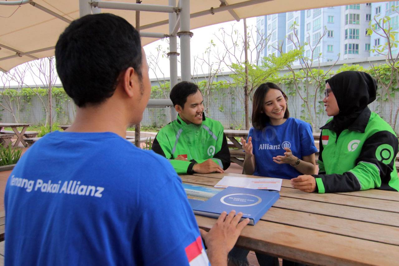 Allianz dan Gojek Perluas...