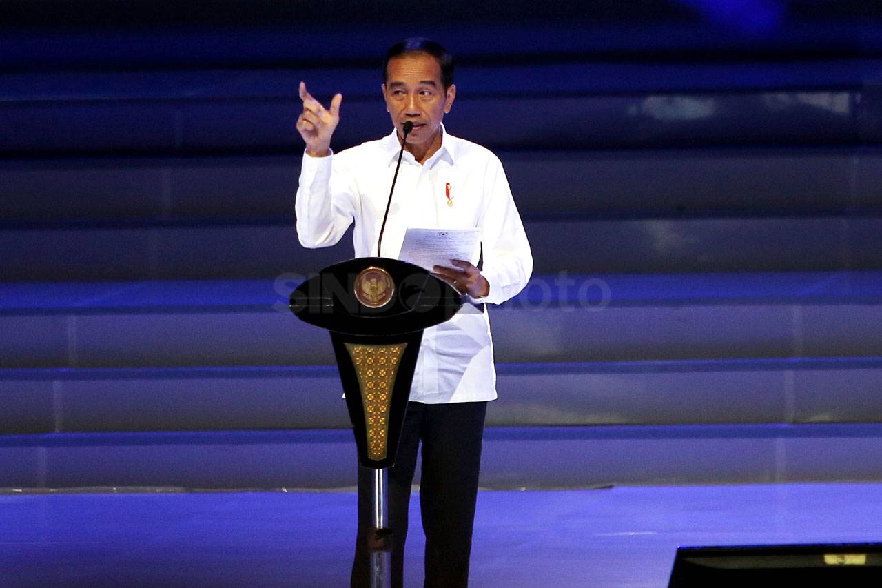 Presiden Jokowi Hadiri...