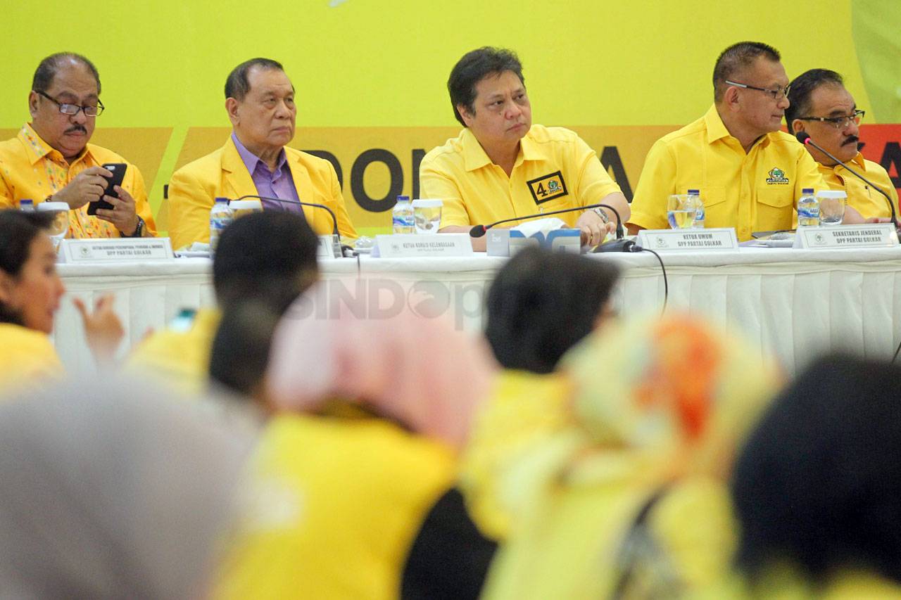 Partai Golkar Gelar...