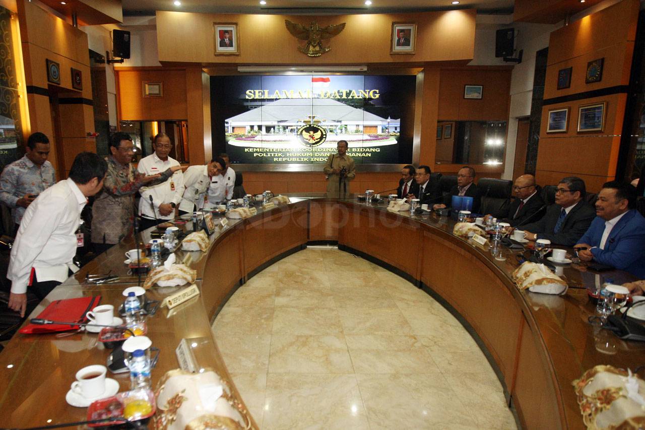 Menkopolhukam Mahfud...