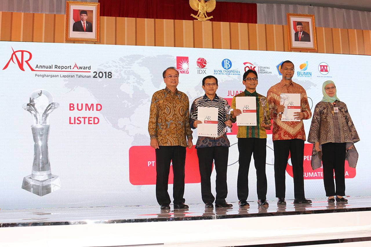 Bank DKI Raih Penghargaan...