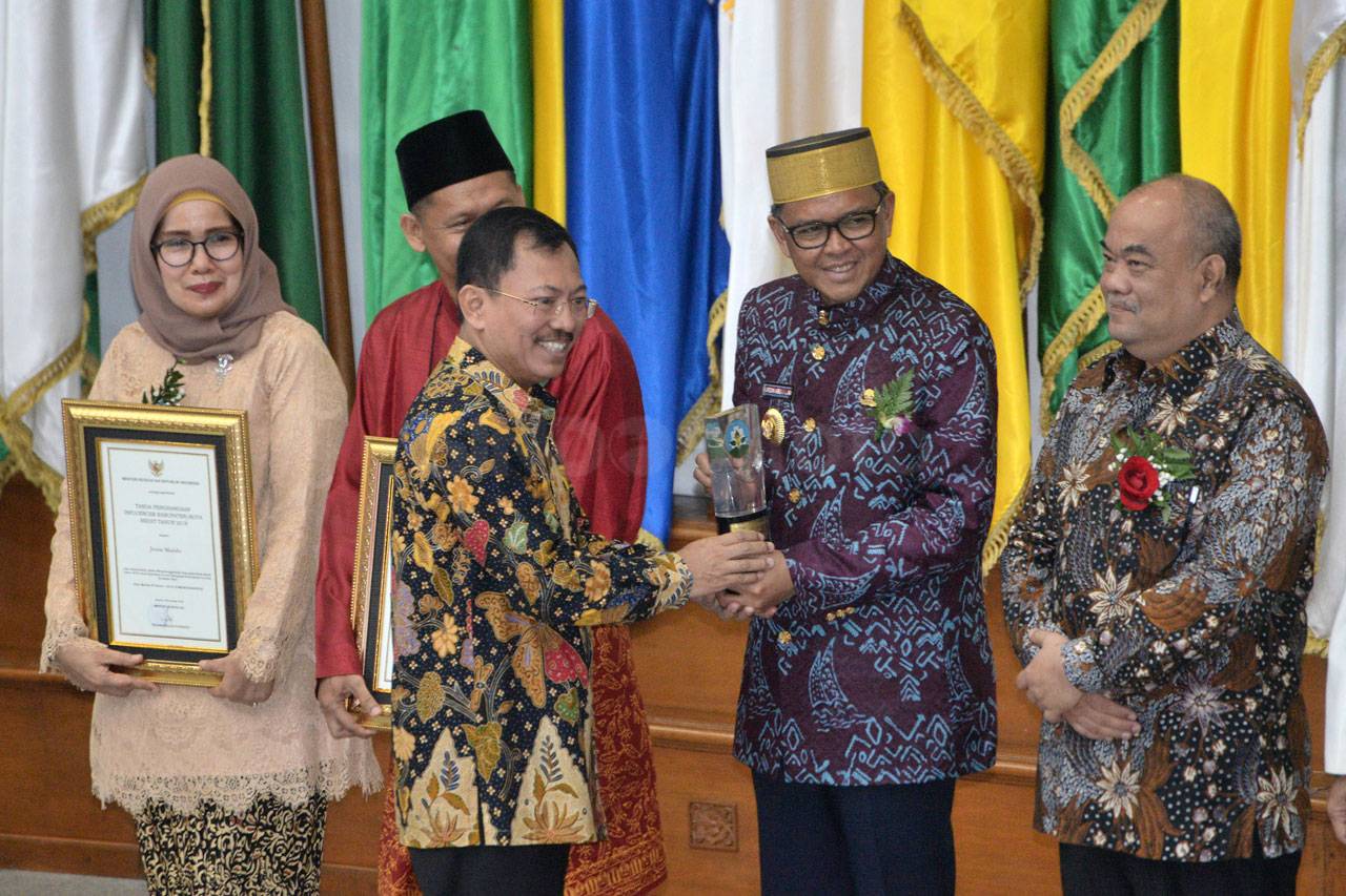 177 Kabupaten/Kota dan...