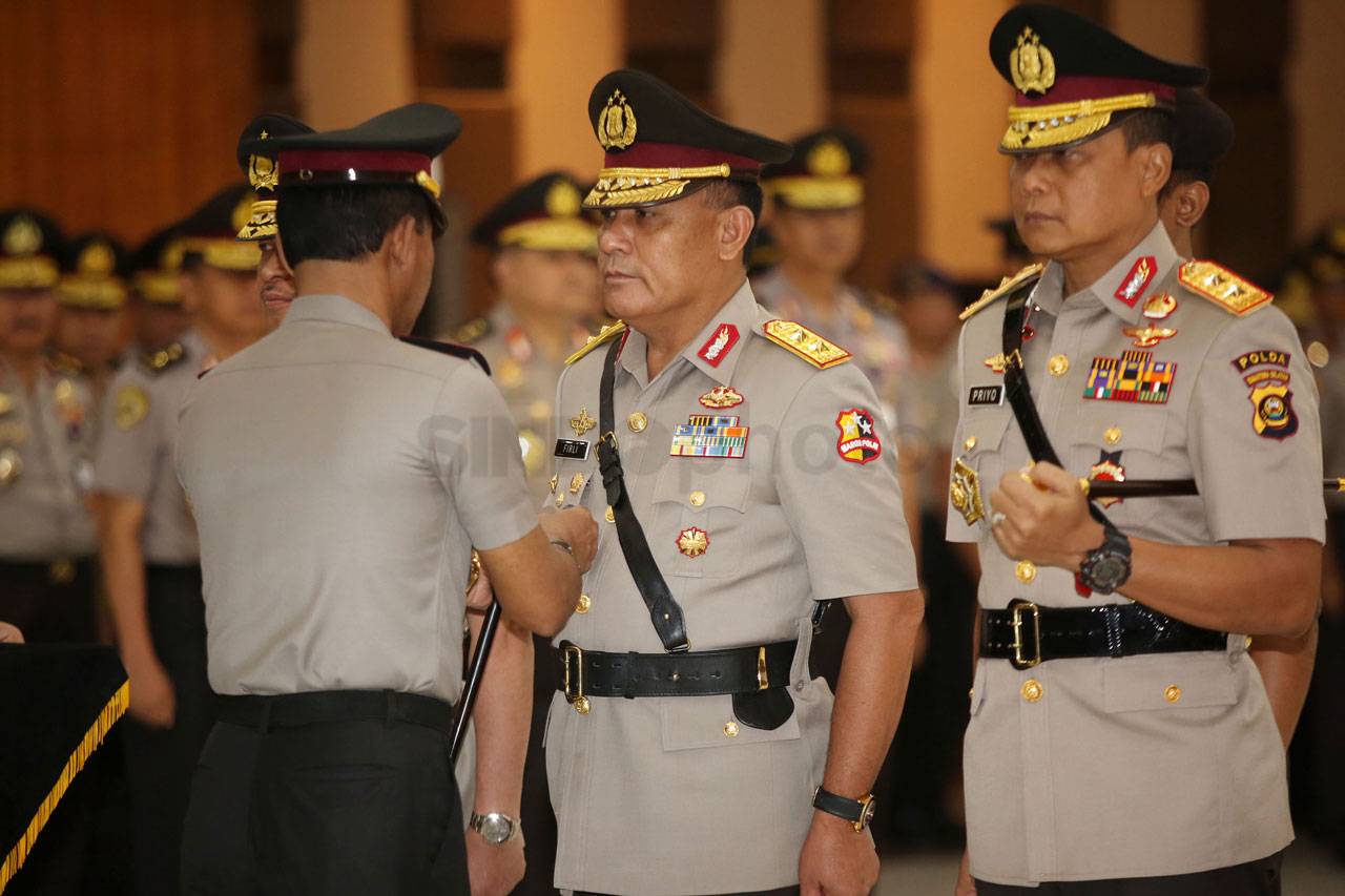 Kapolri Lantik Sejumlah...