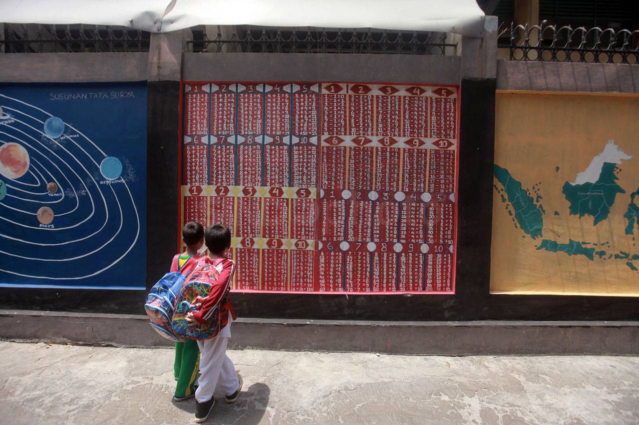 Mural Edukasi di Pademangan...