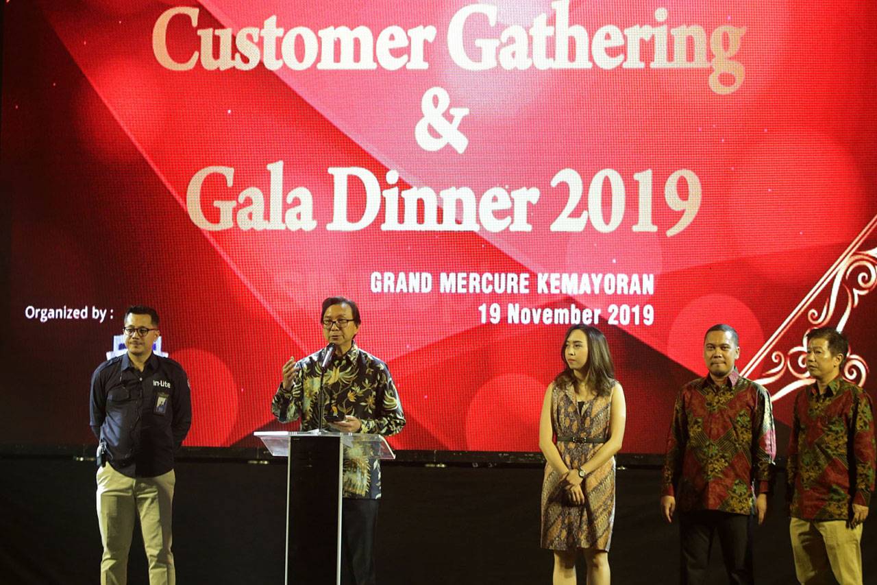 In Lite LED Gelar Gathering...