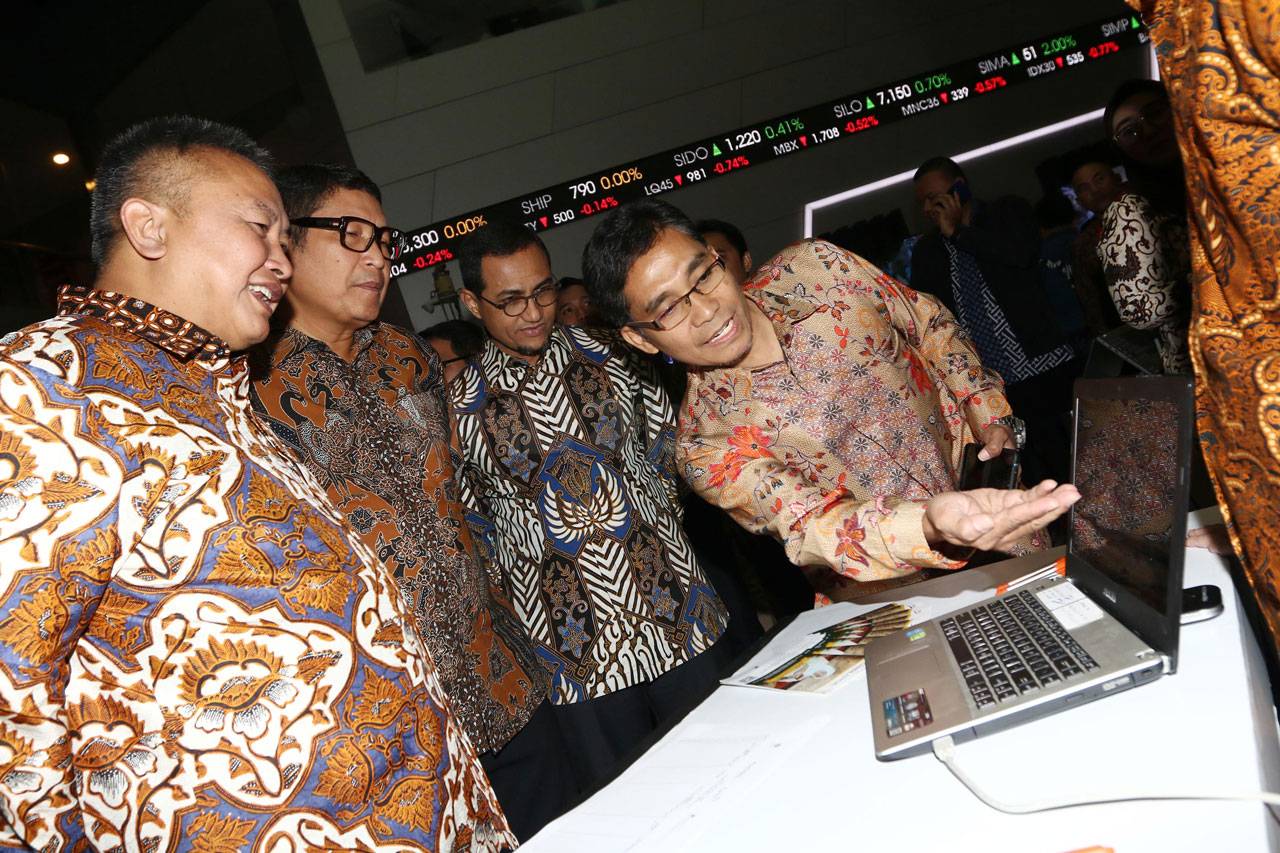 MNC Sekuritas Raih Penghargaan...