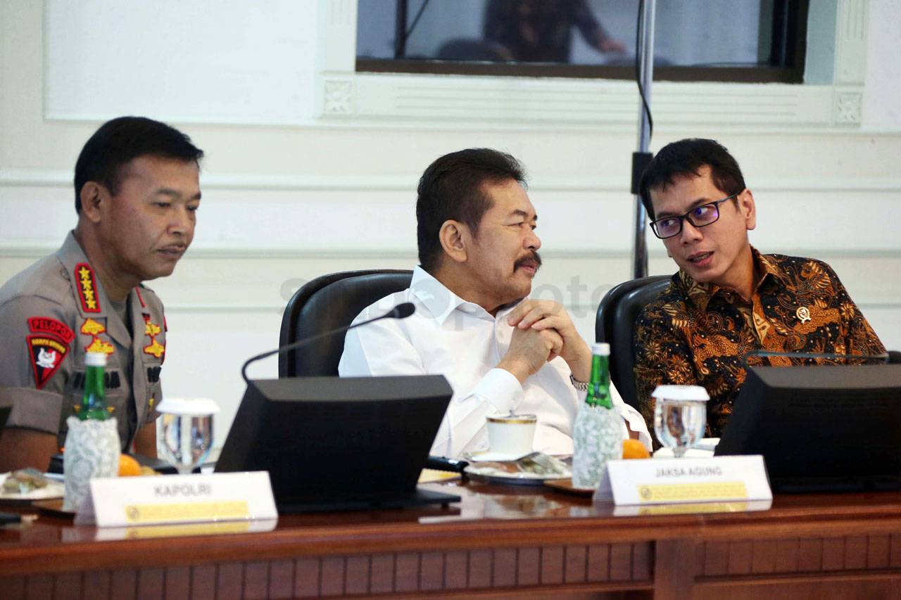 Presiden Jokowi Pimpin...