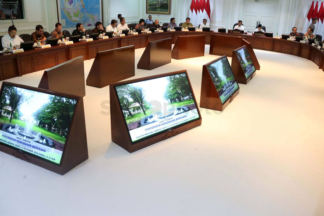 Presiden Jokowi Pimpin...