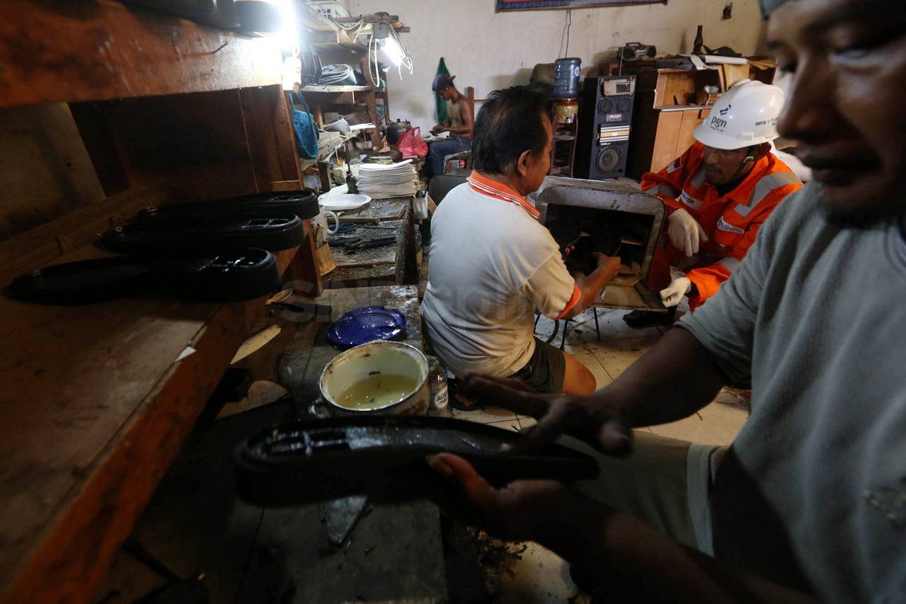 Industri Sepatu Tetap...