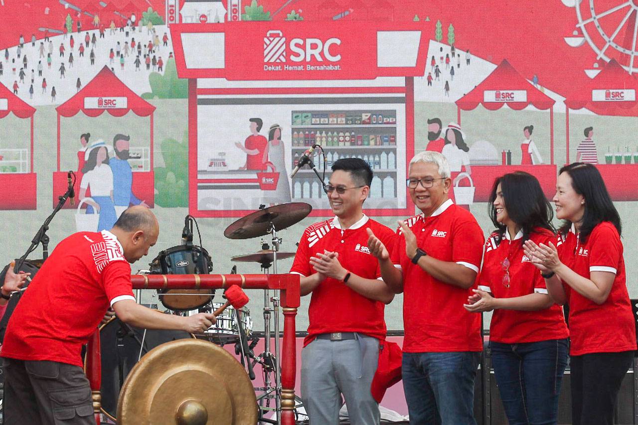 Menkop UKM Buka Festival...