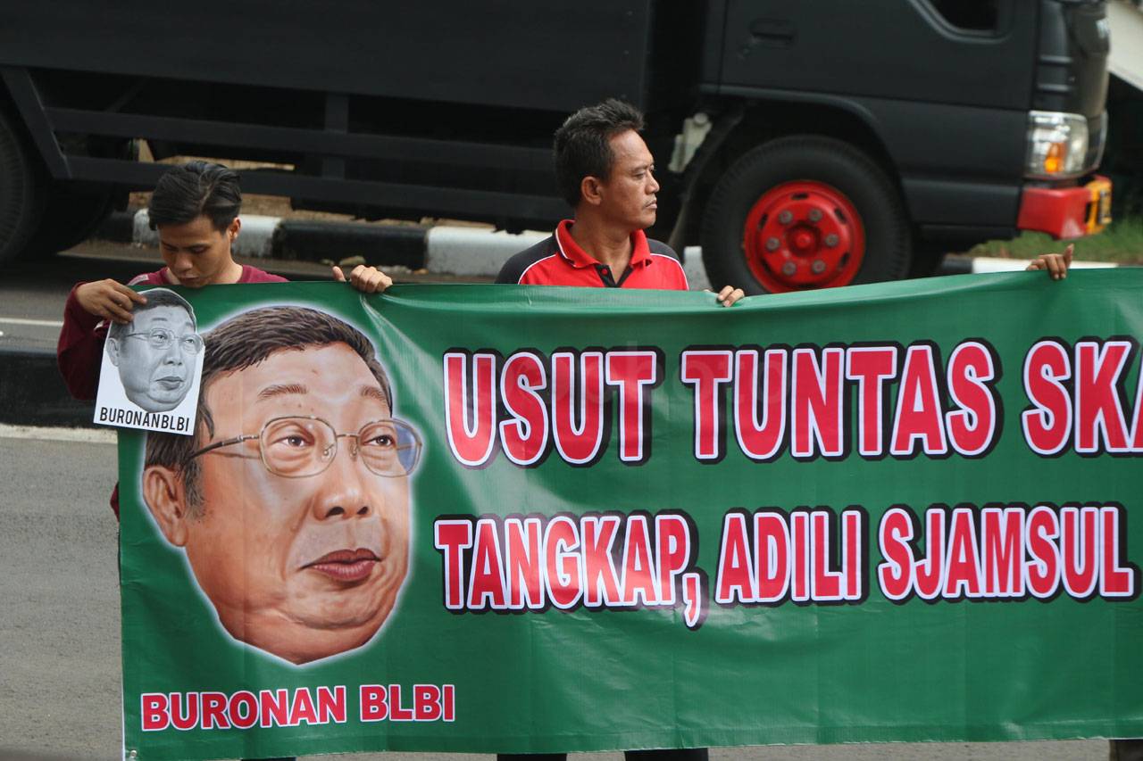 Aktivis Desak KPK Tangkap...