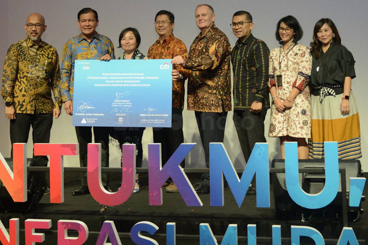 Citi Foundation Serahkan...