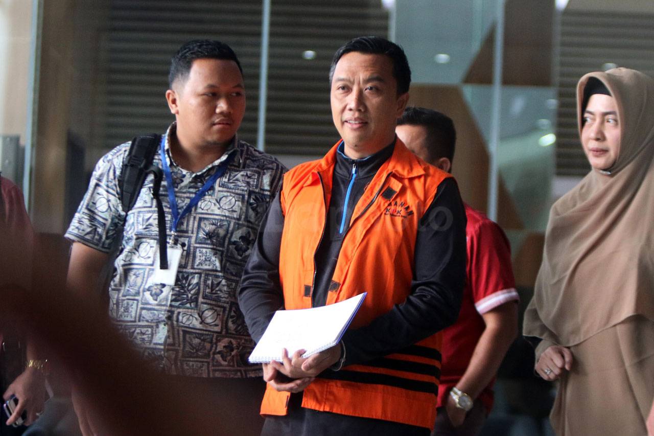 KPK Lanjutkan Pemeriksaan...