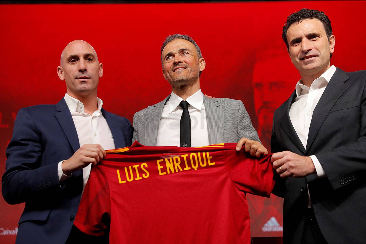 Tunjukkan Jersey, Luis...