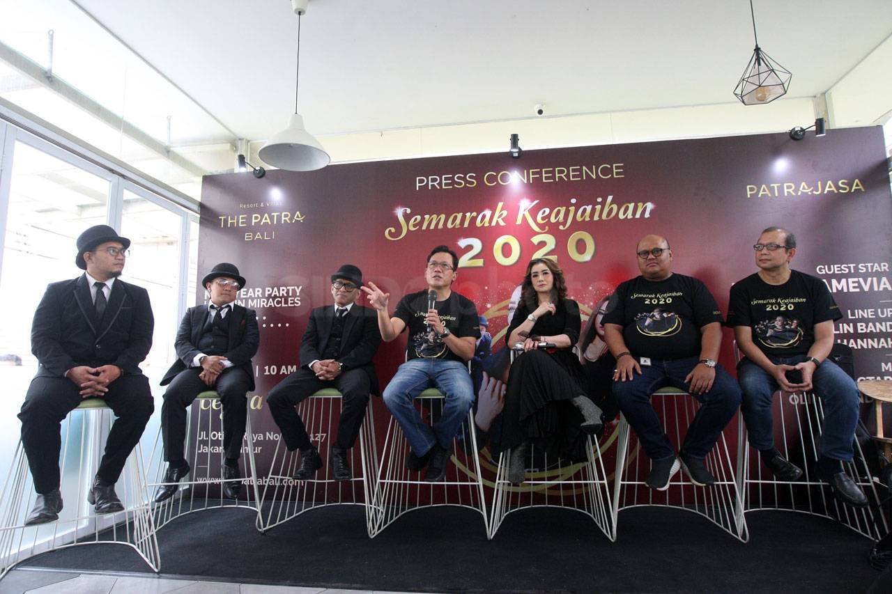 Reza Artamevia Bakal...