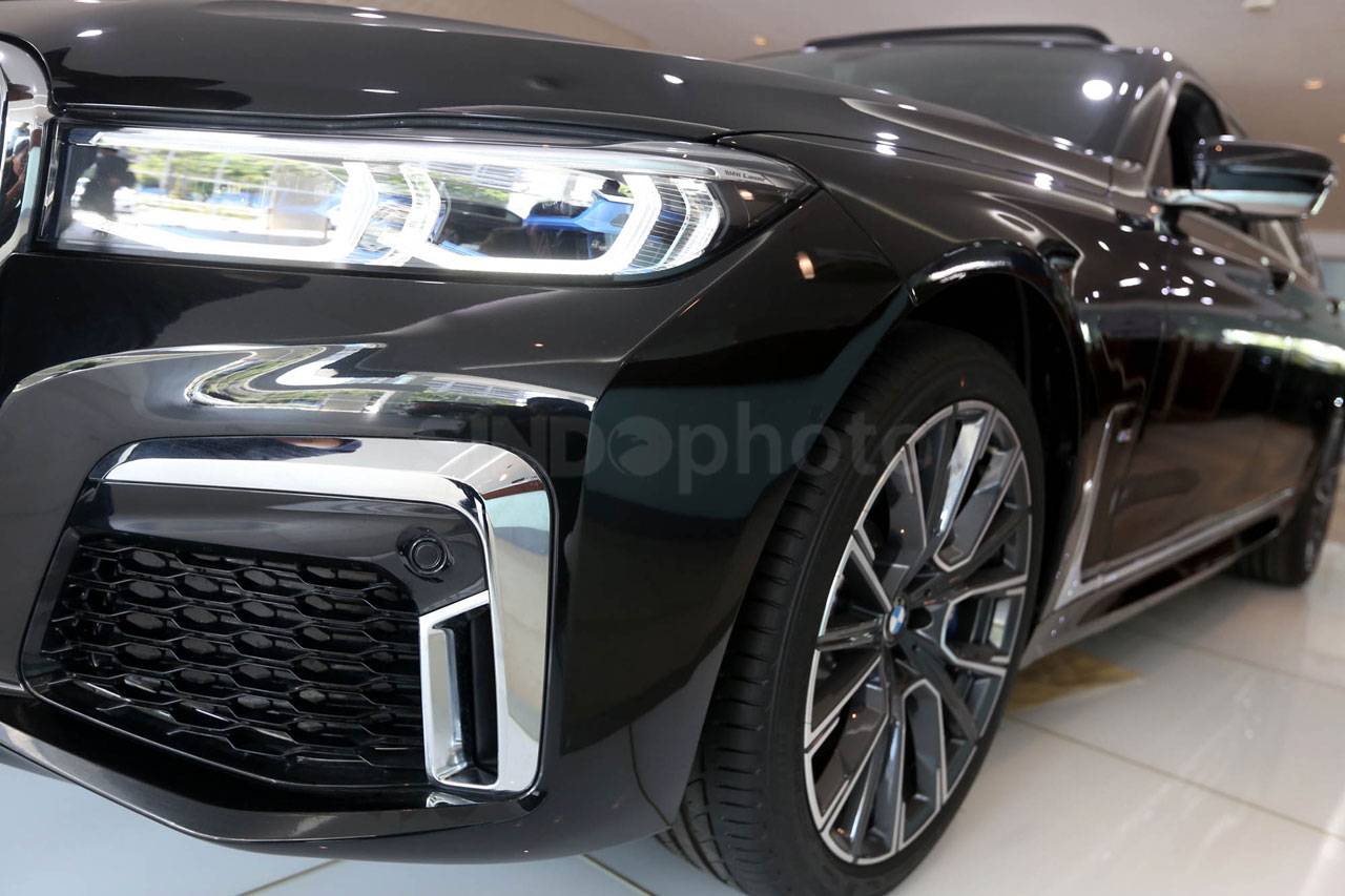 New BMW Seri 7 Hadir...