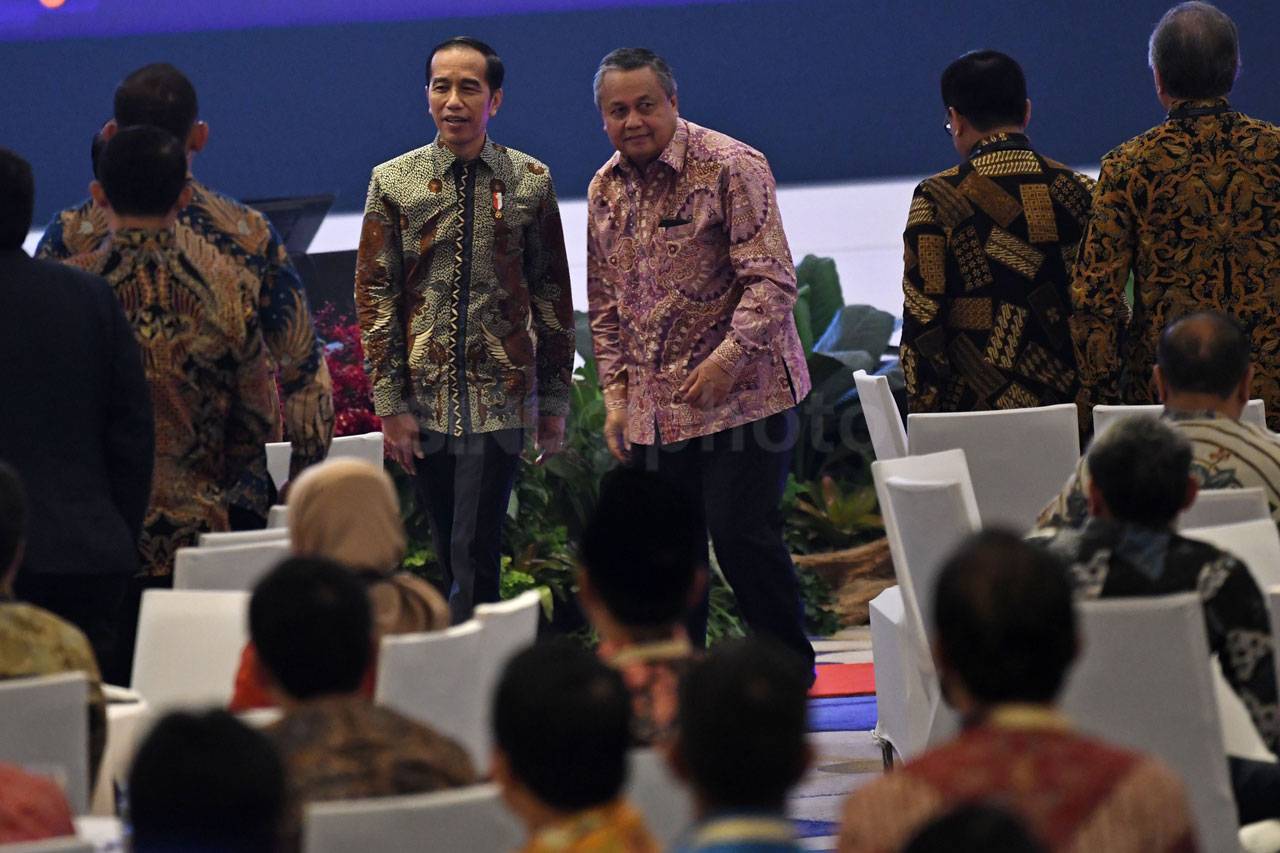 Presiden Jokowi Hadiri...