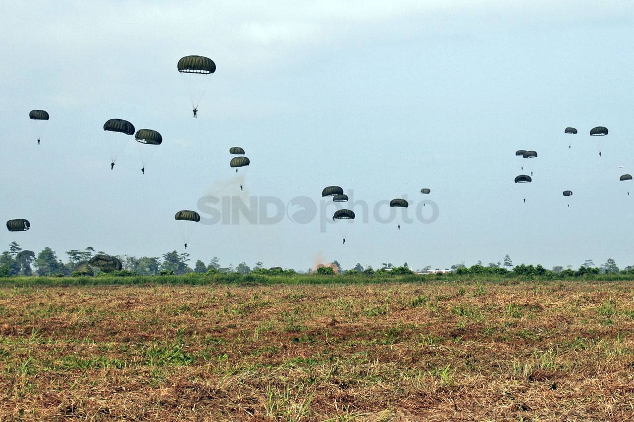 Panglima TNI dan Kapolri...