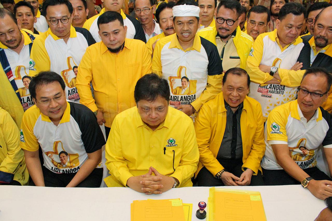 Airlangga Hartarto Kembalikan...