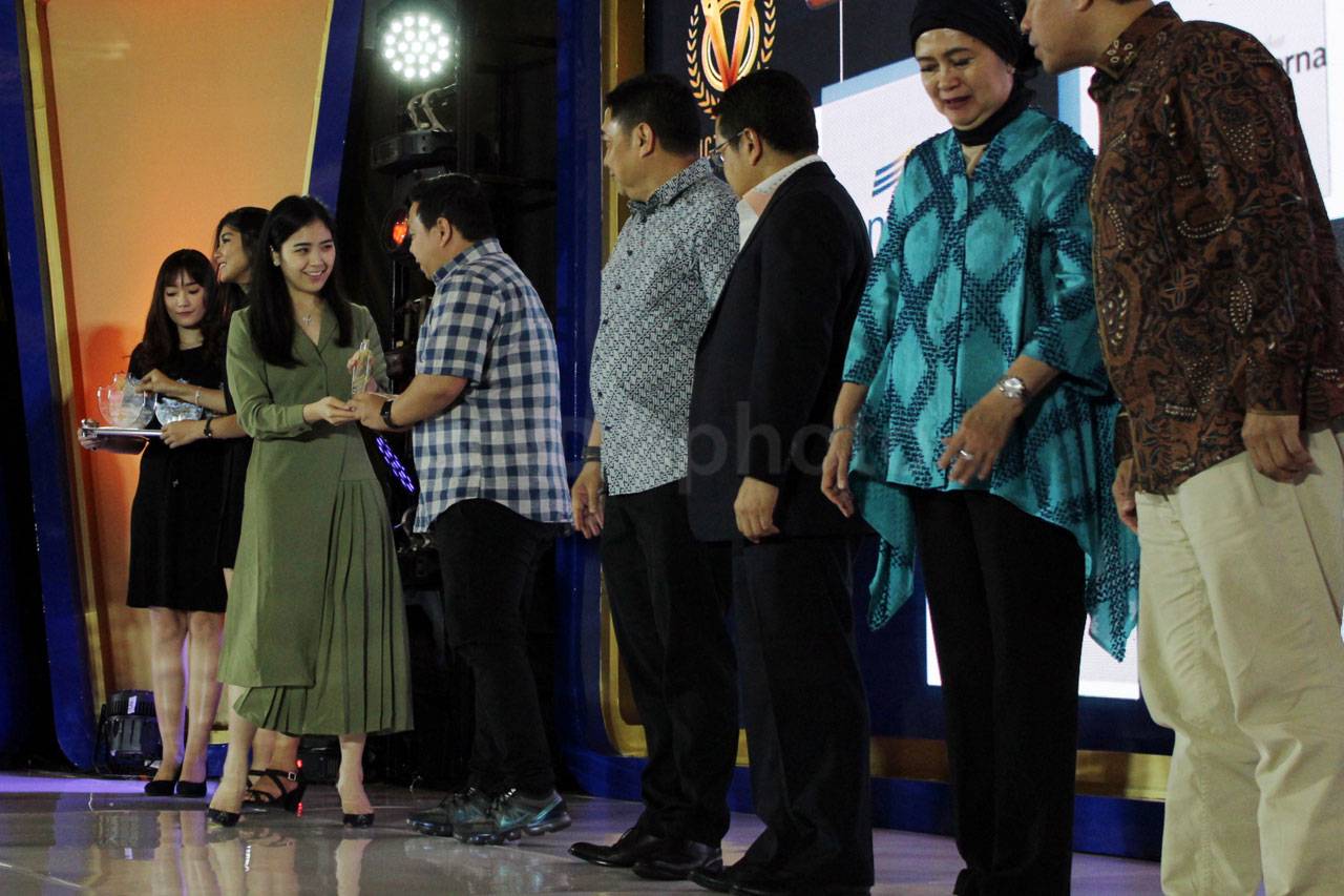 MNC Leasing Rayakan...