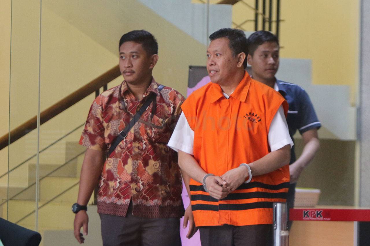 KPK Lanjutkan Pemeriksaan...