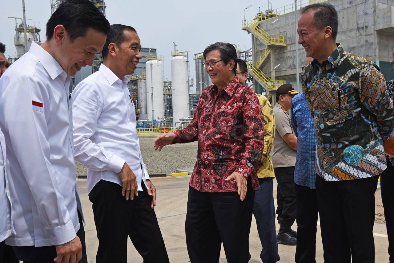 Presiden Jokowi Resmikan...