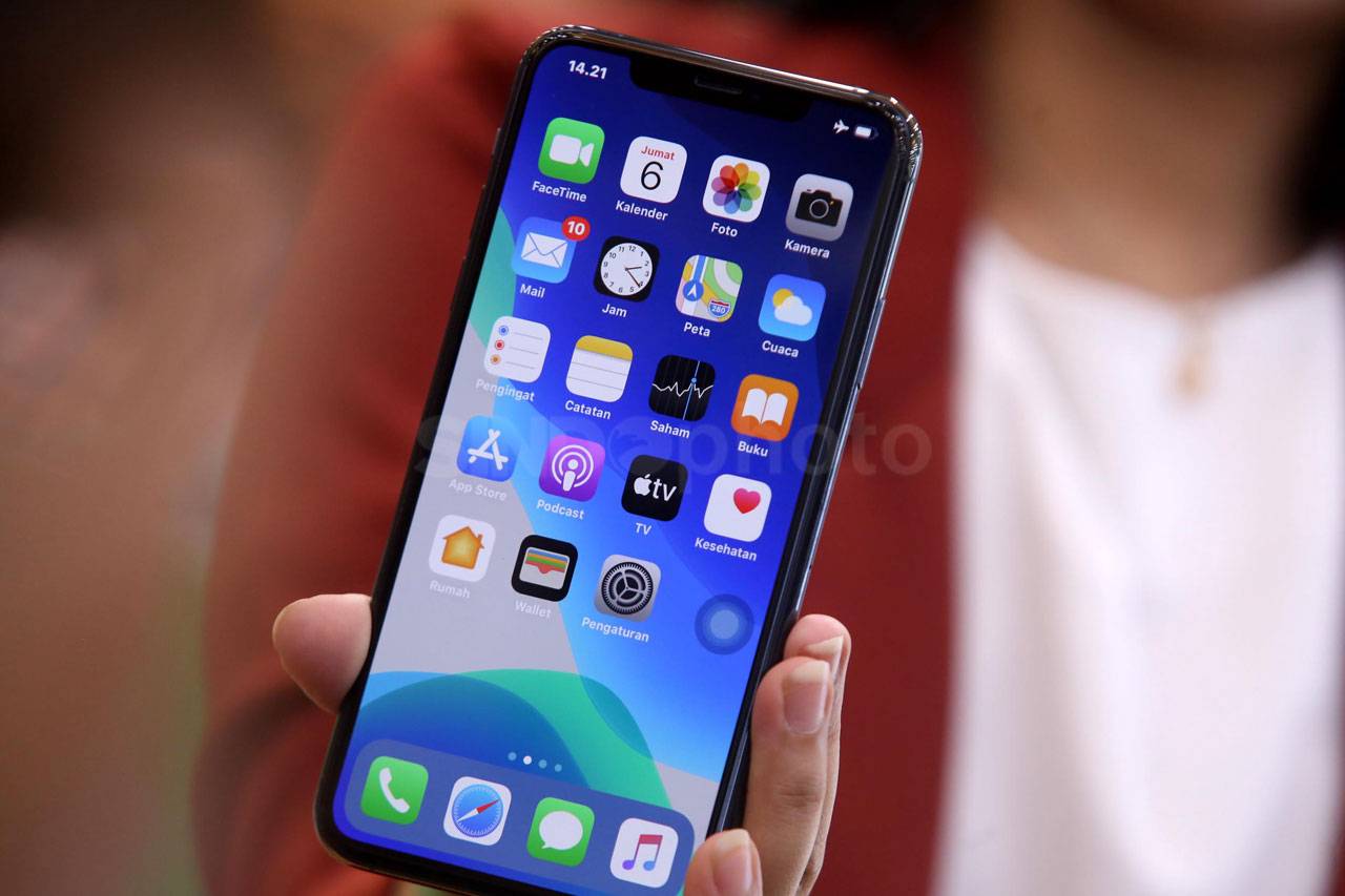 Apple iPhone 11, iPhone...