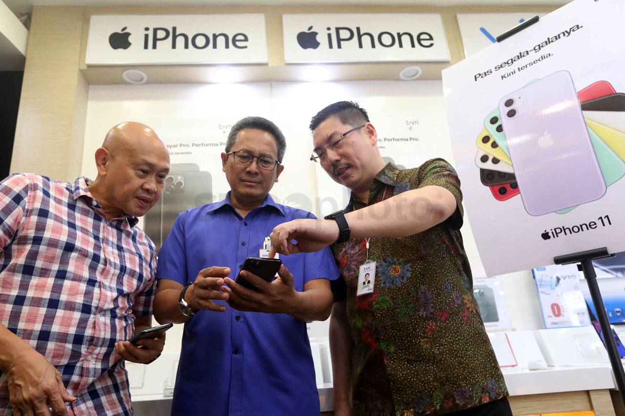 Apple iPhone 11, iPhone...