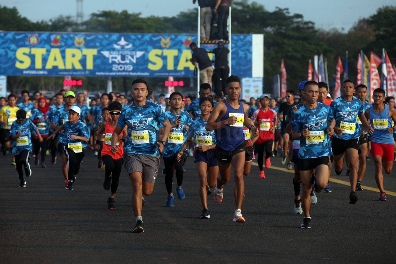 5.155 Pelari Ikuti Air...