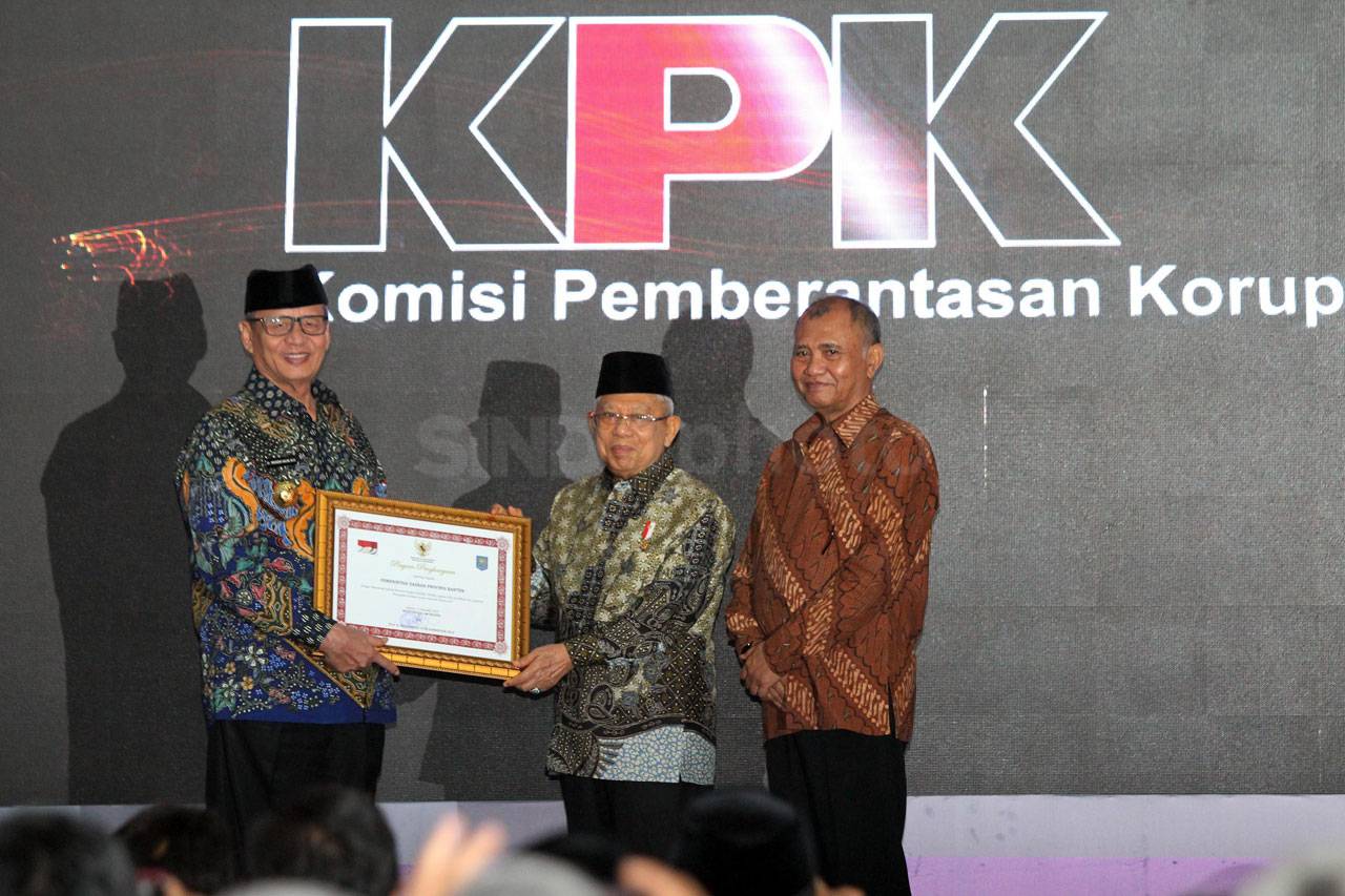 Wapres Maruf Amin Hadiri...