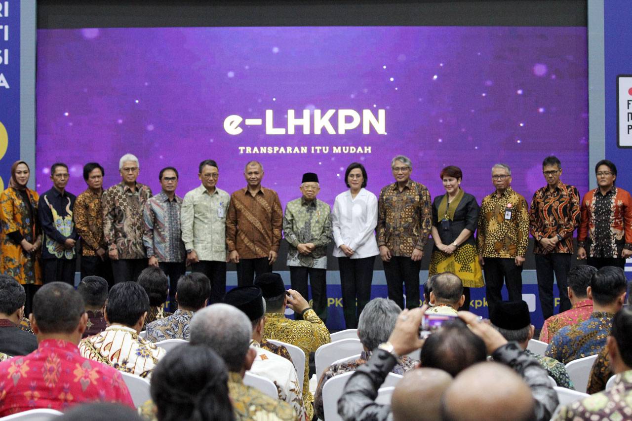 Wapres Maruf Amin Hadiri...