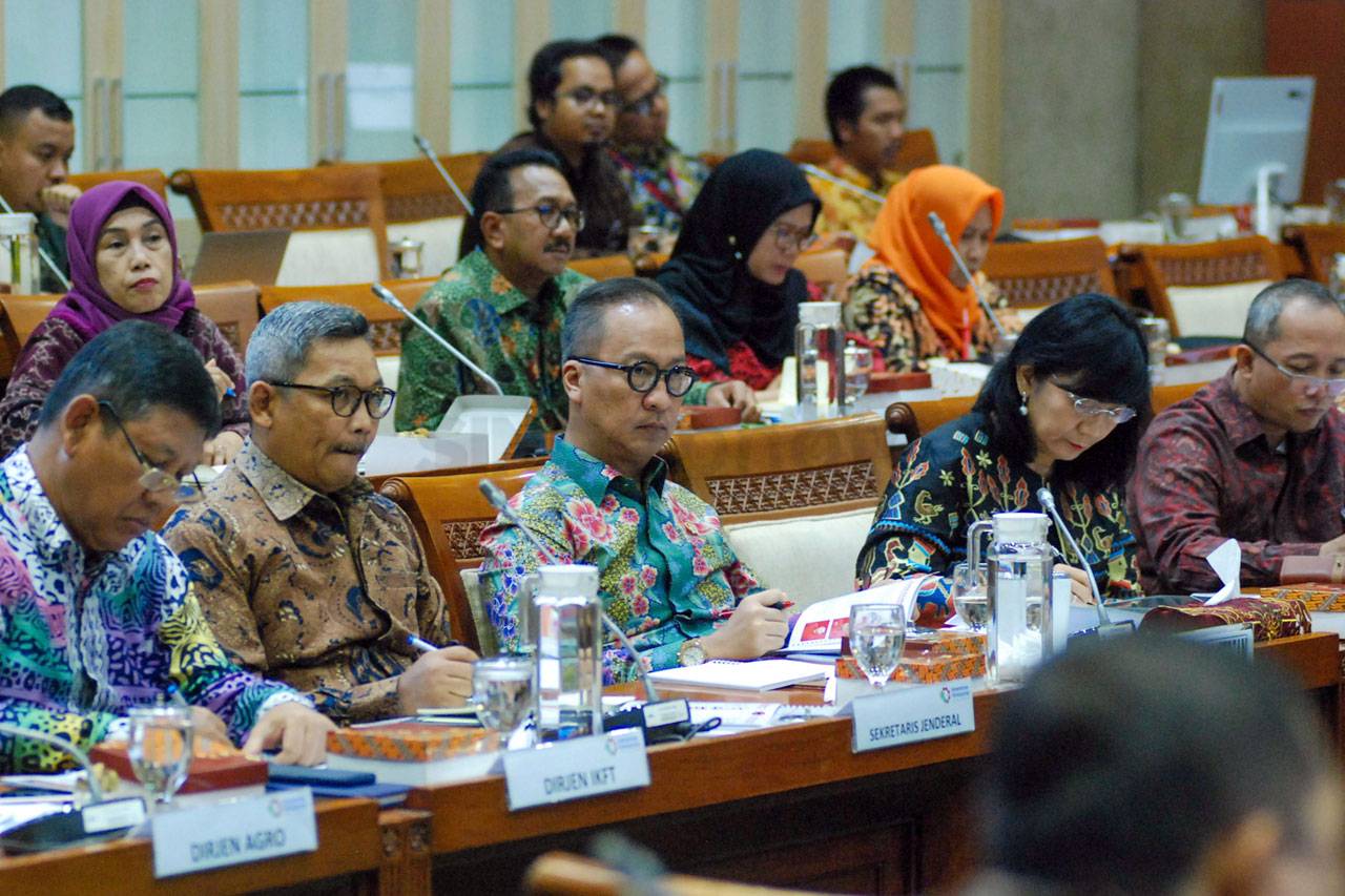 Menperin Agus Gumiwang...