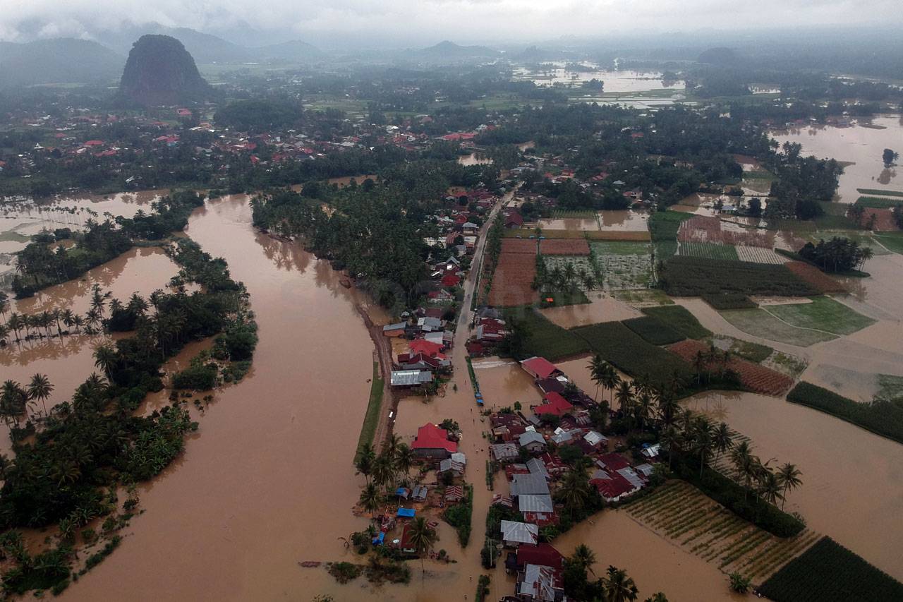 Enam Kecamatan di Kabupaten...