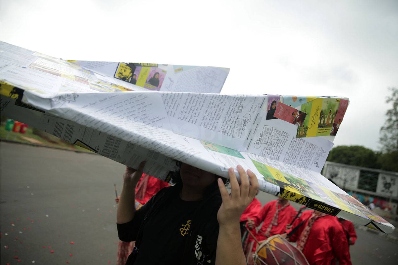 Aksi Peringati Hari...