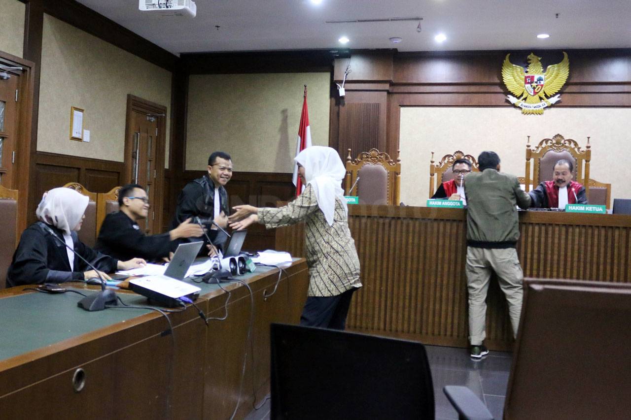 Gubernur Khofifah Jadi...