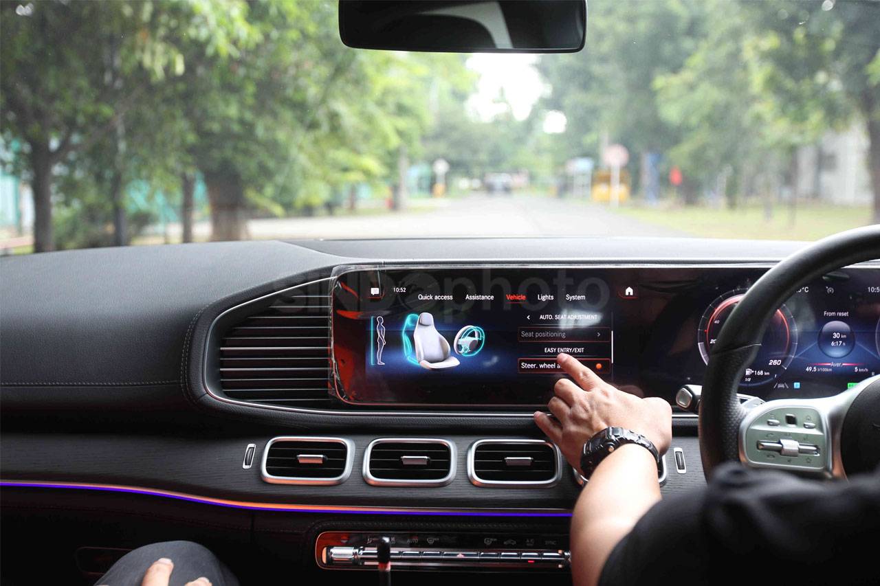 Mercedes-Benz Kenalkan...