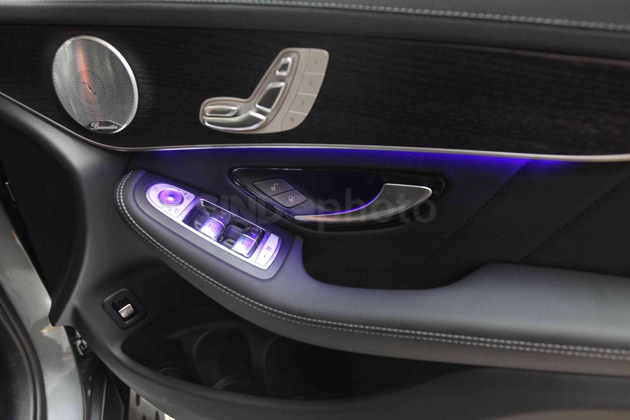 Mercedes-Benz Kenalkan...