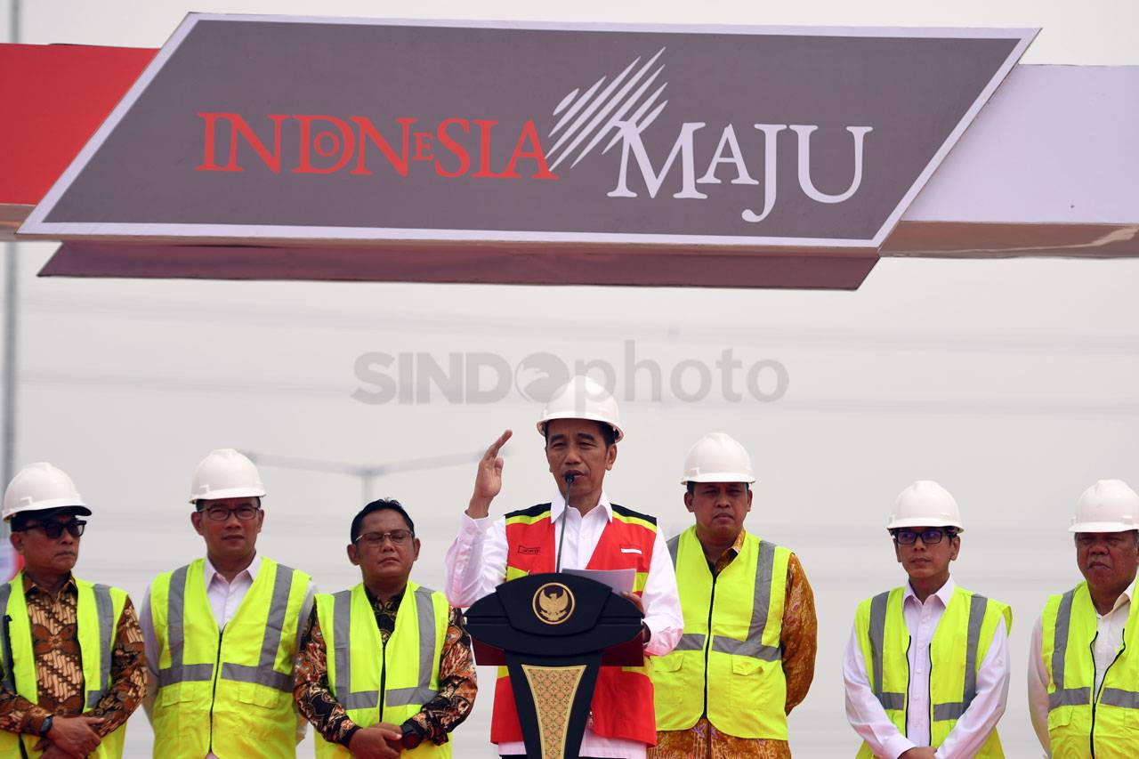 Presiden Jokowi Resmikan...