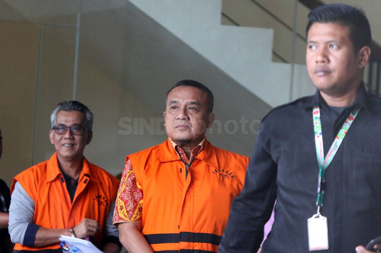 Kasus Suap Bupati Indramayu,...