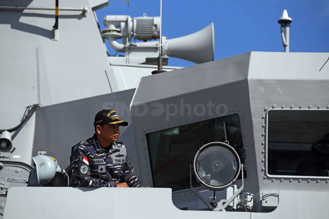 KRI Usman-Harun Bersandar...