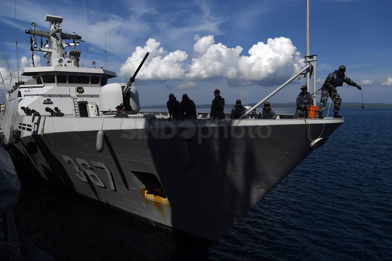 KRI Usman-Harun Bersandar...